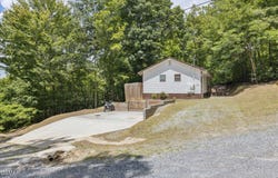 1614 Dogwood Street, Sevierville, TN 37876