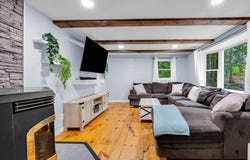 129 New Boston Rd, Sturbridge, MA 01566