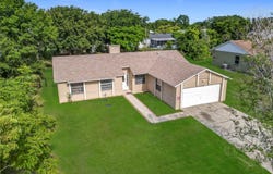 745 MENTMORE CIRCLE, DELTONA, FL 32738