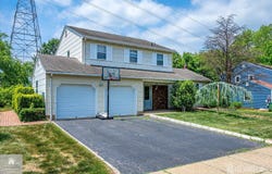 15 Roxy Avenue, Edison, NJ 08820