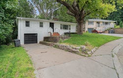 433 MIDLAND Drive, COUNCIL BLUFFS, IA 51503