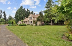1735 PINE ST, Silverton, OR 97381