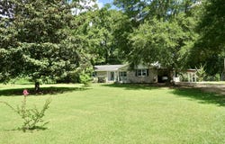 209 Singley, Columbia, MS 39429