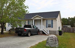 48 Cherry Road, Southport, NC 28461