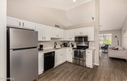 5960 W OREGON Avenue, Glendale, AZ 85301
