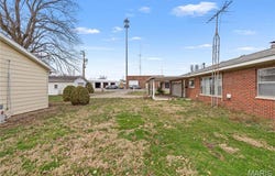 212 S Main Street, Brighton, IL 62012