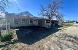 302 W Ripley Street, Coleman, TX 76834