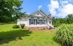 1407 Randolph Ave, Pulaski, VA 24301