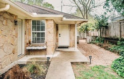 203 S Creek St., Fredericksburg, TX 78624