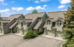 910 POWDER VALLEY RD, Driggs, ID 83422