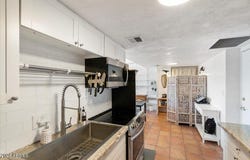 805 N 4TH Avenue N, Phoenix, AZ 85003