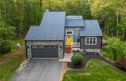 511 Central Pike, Scituate, RI 02857