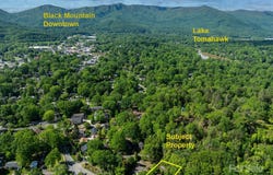 24 Iroquois Street, Black Mountain, NC 28711