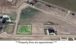 Queens Court, Lorena, TX 76655