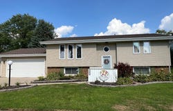 1327 S Walnut Street, Janesville, WI 53546