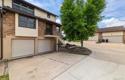 1300 Snapdragon Court, St Louis, MO 63146