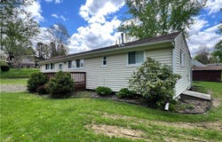 11859 Kammerer Ave, Conneaut Lake, PA 16316