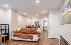 213 N PEACH STREET, ALLENTOWN, PA 18102