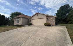 10409 Sun Hollow Place, Fort Wayne, IN 46818-8869