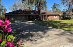 411 Woodland Drive, Hinesville, GA 31313