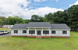 8 NELSON DR, ONANCOCK, VA 23417