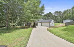282 Sanders Davis, Newnan, GA 30263