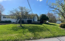 116 Boggs Rd, Frankford, WV 24938