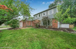29 Wintergreen Avenue E, Edison, NJ 08820