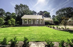 220 Lakeshore Drive, Madison, MS 39110