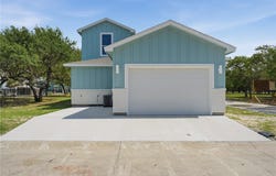 150 Lavaca Circle, Rockport, TX 78382