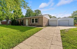 17 Berry Drive, Dayton, OH 45426