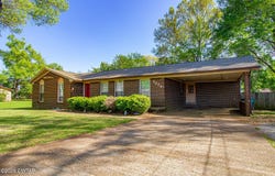 3075 Arnold Street, Milan, TN 38358