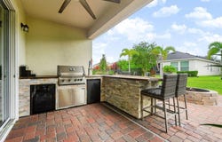 6118 VOYAGERS Place, APOLLO BEACH, FL 33572