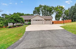 2309 E Pine Tree Court, Milton, WI