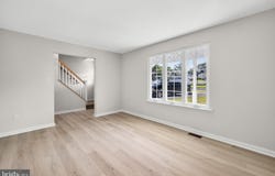 5 W ATLANTIC AVENUE, SOMERDALE, NJ 08083