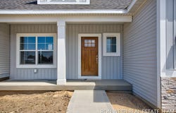 9573 Fields Drive, Zeeland, MI 49464