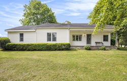 138 E Coral Road, Stanton, MI 48888