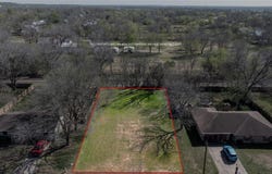 411 Persimmon St, Bastrop, TX 78602