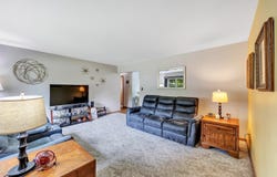 937 S MAIDEN Lane, SHAWANO, WI 54166-3133