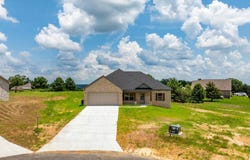 32 High Point Drive, Greenbrier, AR 72058