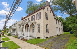 350 NEW YORK AVENUE, COLUMBUS, NJ 08022