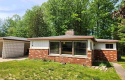 318 John, Clare, MI 48617