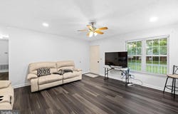 402 4TH STREET, GROTTOES, VA 24441