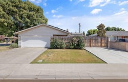 1834 S Redwood Street, Visalia, CA 93277