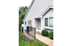 8203 Creekside Circle, Bloomington, MN 55437