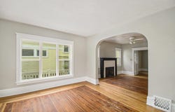 1129 W Washtenaw Street, Lansing, MI 48915