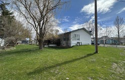 404 SECOND St, Fossil, OR 97830