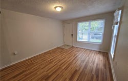 100 S Willis Avenue, Independence, MO 64050