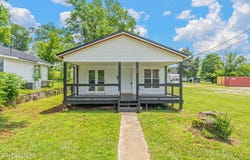 328 N Chamberlain Ave, Rockwood, TN 37854