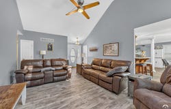 1742 Finch Drive, Tonganoxie, KS 66086
